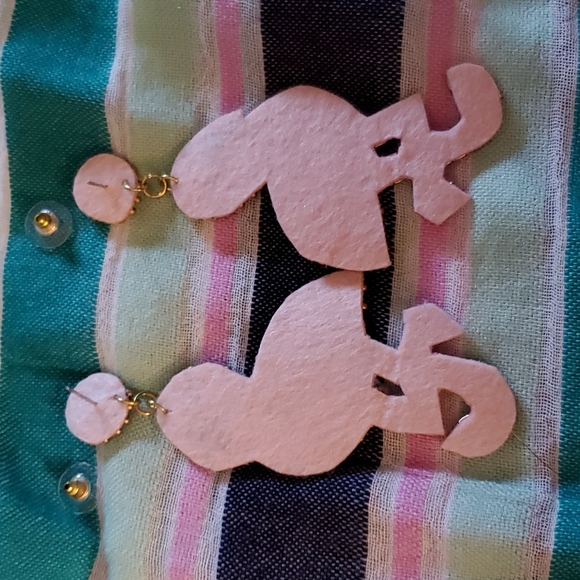 Beautiful Flamingo Earrings - Picture 2 of 3